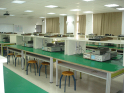 电子实验室(图一)